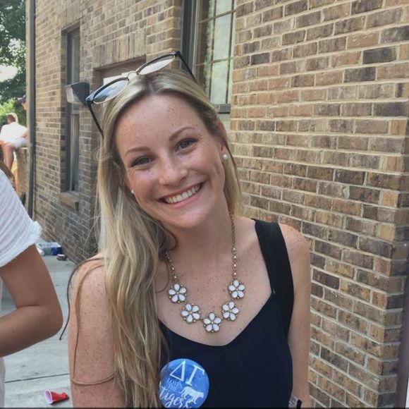 Meet your Posher, Devon - Picture 1 of 1